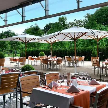 Marriott Cité Internationale Hotel