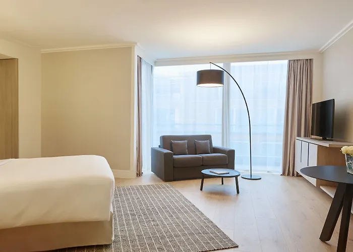 Hotell Marriott Cite Internationale 4*