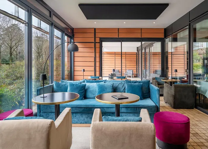 מלון Marriott Cite Internationale 4*