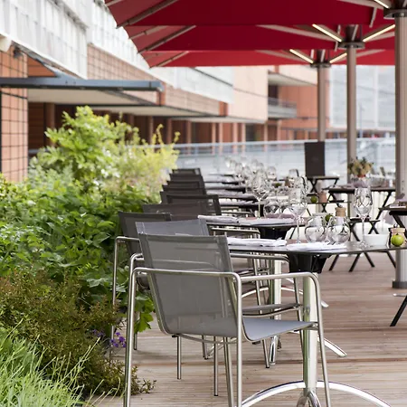Hotel Marriott Cite Internationale 4*