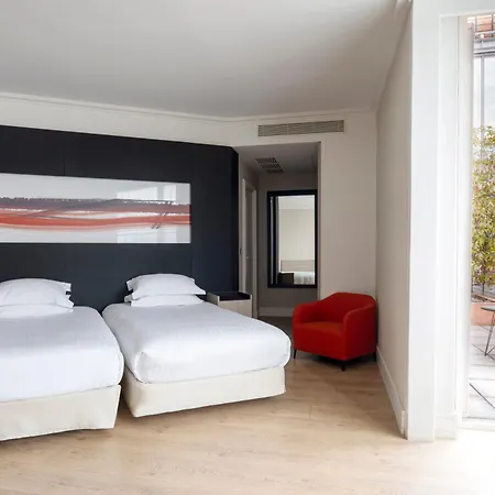 Marriott Cite Internationale Hotel 4*