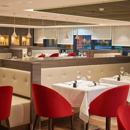 Marriott Cite Internationale Hotel 4*