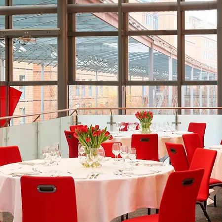 Hotel Marriott Cite Internationale 4*