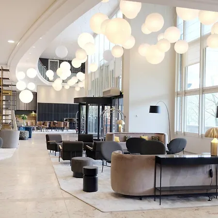 Hotel Marriott Cite Internationale 4*