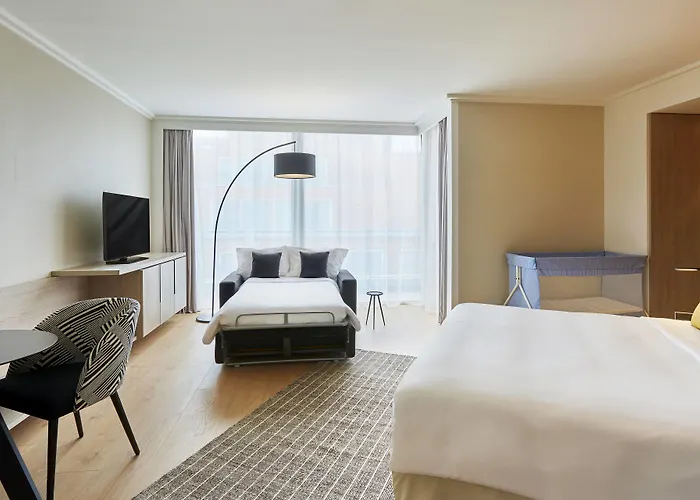 Hotel Marriott Cite Internationale 4*